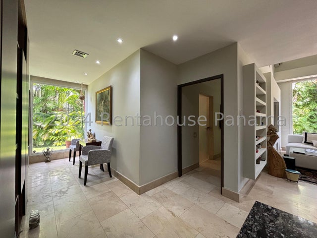 Modern and Spacious House in Panamá Pacífico